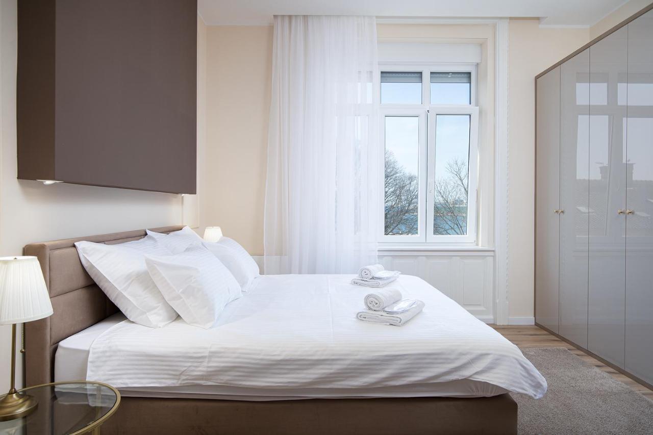 Appartement Grand Munz à Pula Extérieur photo